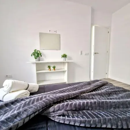 Atico Moderno Cerca De La Playa Apartamento