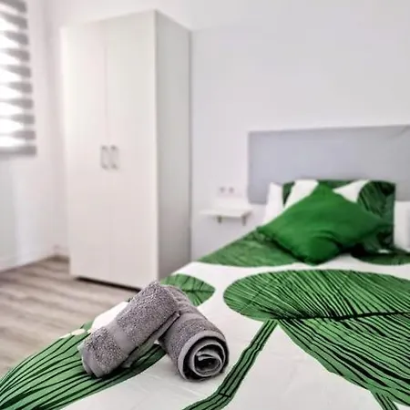 Atico Moderno Cerca De La Playa Apartamento *